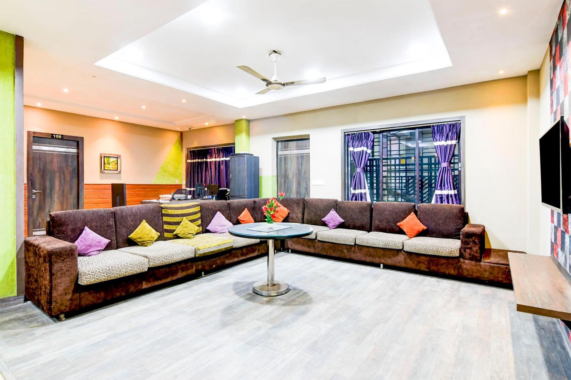 فندق Super Collection O Behala Bhasa المظهر الخارجي الصورة